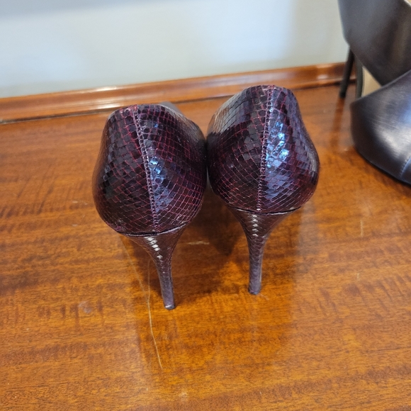 Pumps - Picture 2 of 4